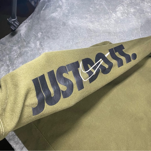 Nike Jacket Men’s Large Olive Green Hood Spell Out Sleeve Polar Fleece HBR Sport - Picture 4 of 13